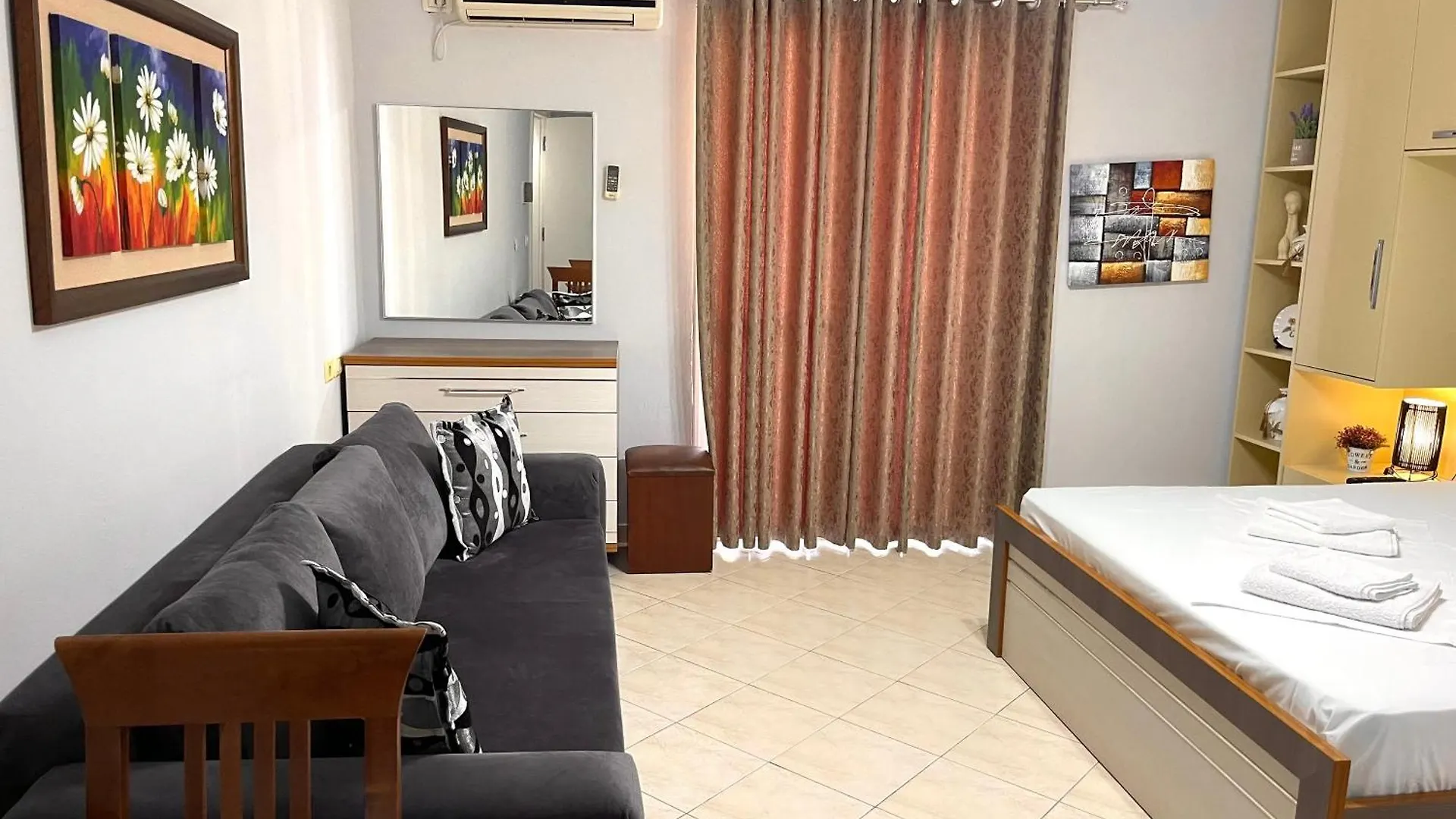 Melina Apartments Sarandë