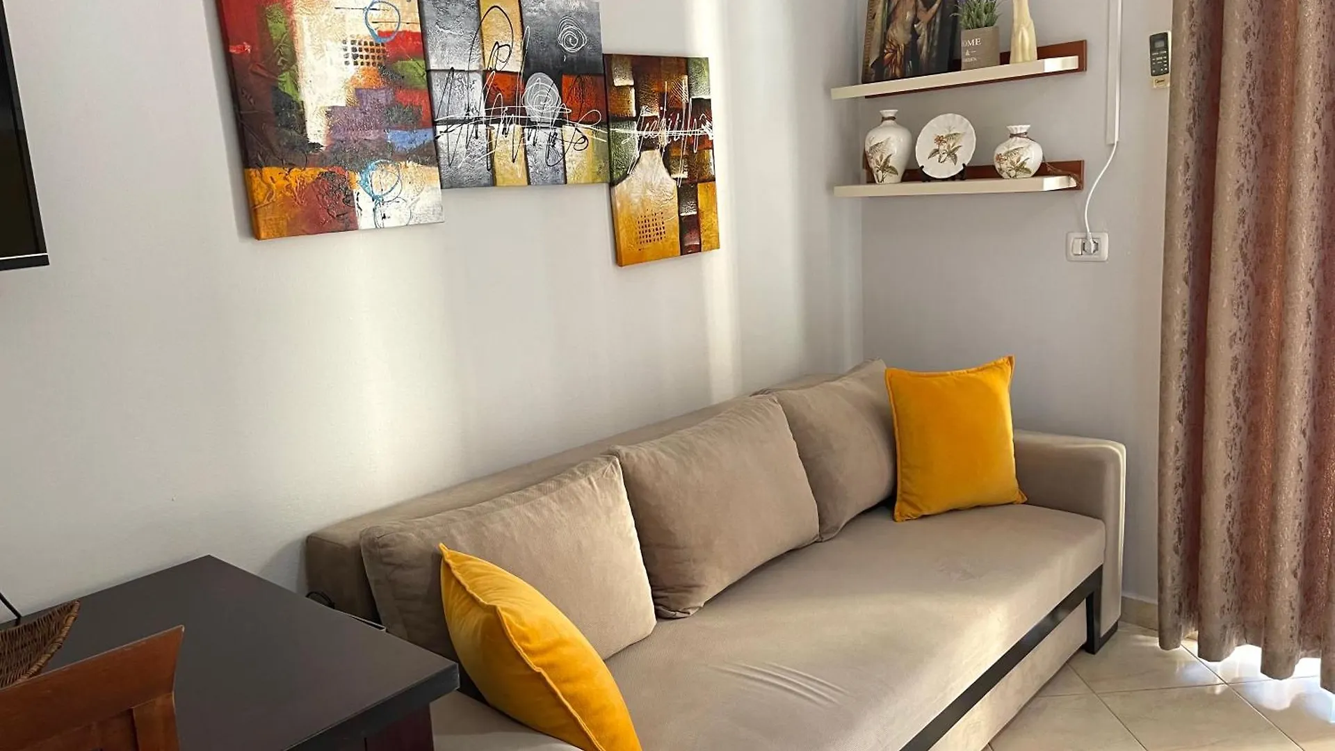 Melina Apartments Sarande